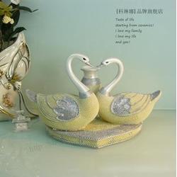 湖州市玻璃鋼樹脂批發與工藝品應用全解析